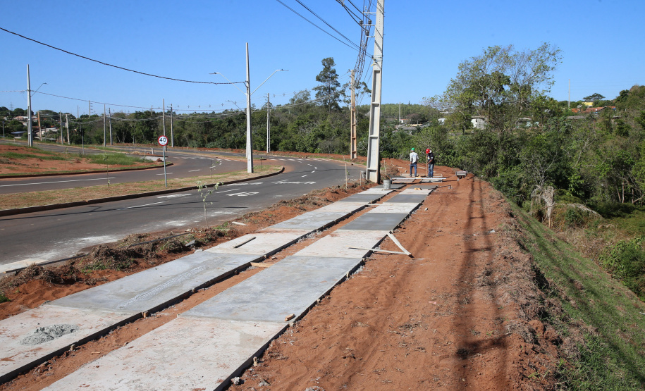 Pista caminhada Umuarama Implantacao de pista de caminhada e tela no parque 1 de Maio em Umuarama - 05/08/2020 - Foto: Geraldo Bubniak/AEN