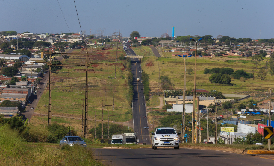 Contorno Maringa Obras do Contorno Sul de Maringa sao 11,8 km de extensão entre as PR-317 e a BR-376. Recuperacao emergencial do pavimento. - 04/08/2020 - Foto: Geraldo Bubniak/AEN