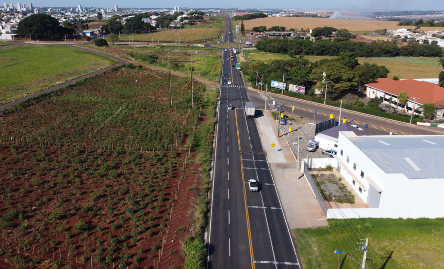 Contorno Maringa Obras do Contorno Sul de Maringa sao 11,8 km de extensão entre as PR-317 e a BR-376. Recuperacao emergencial do pavimento. - 04/08/2020 - Foto: Geraldo Bubniak/AEN