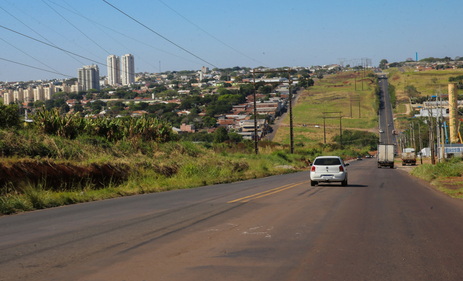 Contorno Maringa Obras do Contorno Sul de Maringa sao 11,8 km de extensão entre as PR-317 e a BR-376. Recuperacao emergencial do pavimento. - 04/08/2020 - Foto: Geraldo Bubniak/AEN