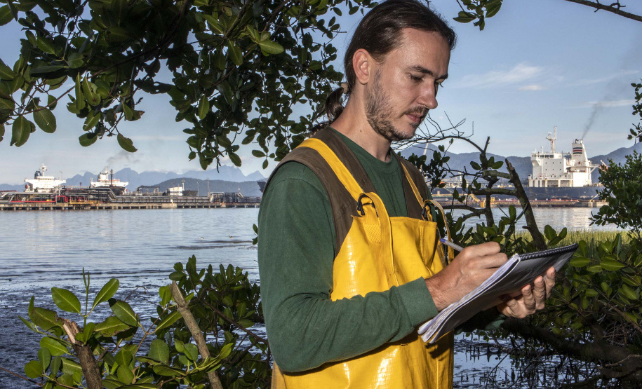 No Dia Nacional do Biólogo, 03 de setembro, a Portos do Paraná destaca a atuação desses profissionais nos programas na área de meio ambiente nos portos de Paranaguá e Antonina.  A empresa pública mantém 20 iniciativas de monitoramento e conservação e é reconhecida internacionalmente pelas ações de cuidado com a sustentabilidade.