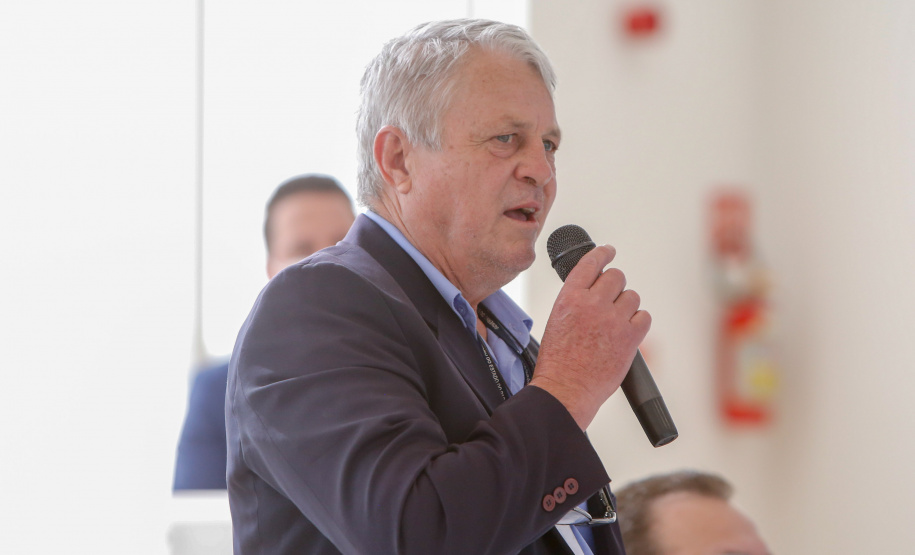 O governador Carlos Massa Ratinho Junior, o presidente do Tribunal de Justiça do Paraná, desembargador Adalberto Xisto Pereira, e o segundo vice-presidente, desembargador José Laurindo de Souza Netto formalizaram nesta quinta-feira (3) a criação do Cejus Casa Fácil e do Cejusc Fundiário, que vão atuar na mediação e conciliação de conflitos no Estado.foto Gilson Abreu/Aen