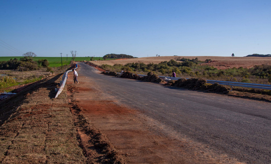 Obras rodoviárias levam segurança e desenvolvimento a Castro - Estrada do Socavão. Foto:Alessandro Vieira