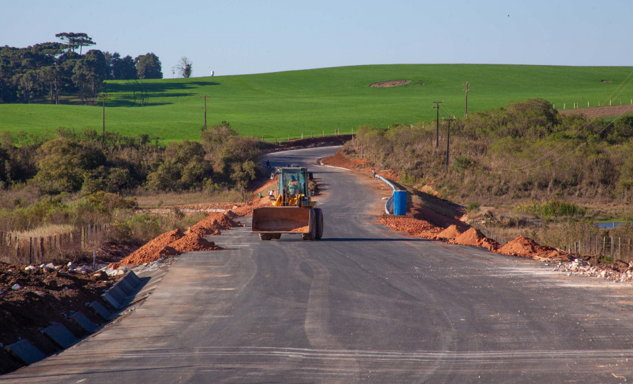 Obras rodoviárias levam segurança e desenvolvimento a Castro - Estrada do Socavão. Foto:Alessandro Vieira