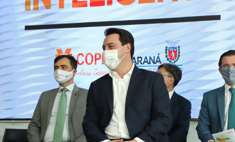 O governador Carlos Massa Ratinho Junior e o presidente da Copel, Daniel Slaviero, lançam o Programa Rede Elétrica Inteligente, em Curitiba.