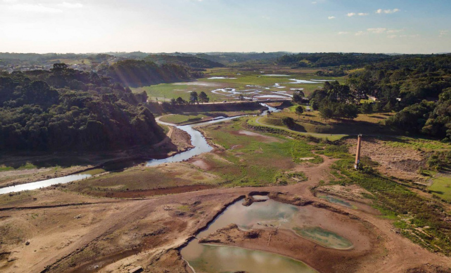 Barragem do Passaúna sofre os efeitos da estiagem
. Foto:Sanepar