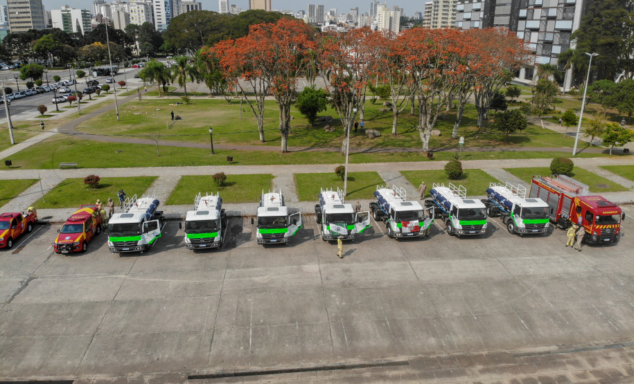 Paraná reforça equipe dos bombeiros contra incêndios no Pantanal. Foto Gilson Abreu/AEN
