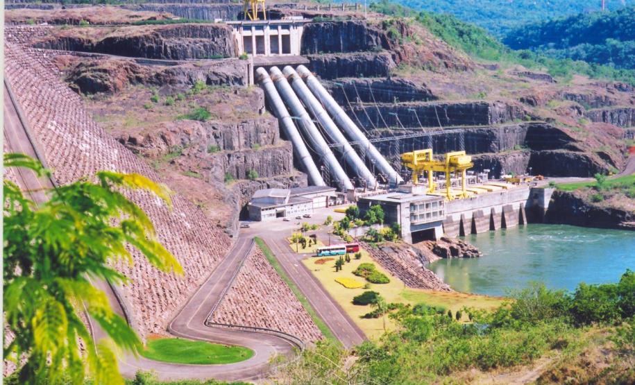 Usina Governador Ney Braga – Segredo, localizada no Rio Iguaçu em Mangueirinha
Foto: Valdenir Daniel Cavalheiro