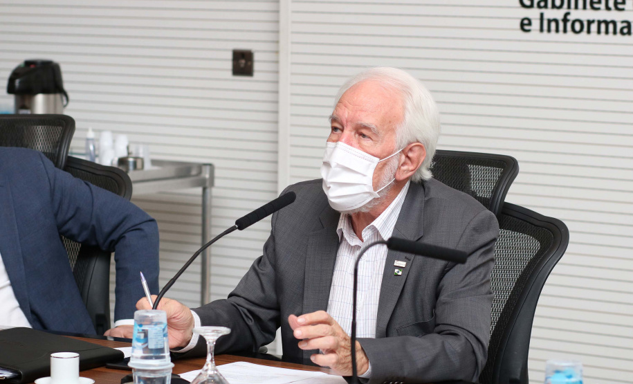 A Invest Paraná, agência do Governo do Estado voltada à atração de investimentos, vai promover as soluções desenvolvidas por startups e empresas de tecnologia paranaenses entre seus parceiros no mercado nacional e internacional. 

O vice-governador Darci Piana participou do lançamento e destacou mais essa iniciativa do governo para transformar o Paraná em um estado cada vez mais inovador. Foto: Camila Tonett