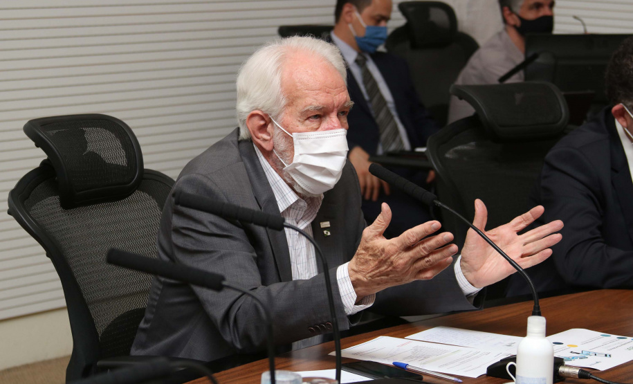 A Invest Paraná, agência do Governo do Estado voltada à atração de investimentos, vai promover as soluções desenvolvidas por startups e empresas de tecnologia paranaenses entre seus parceiros no mercado nacional e internacional. 

O vice-governador Darci Piana participou do lançamento e destacou mais essa iniciativa do governo para transformar o Paraná em um estado cada vez mais inovador. Foto: Camila Tonett