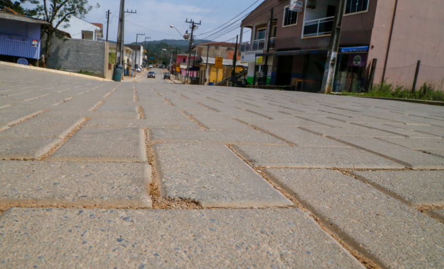 Recuperação de trecho urbano da PR-092 movimenta economia em Doutor Ulysses