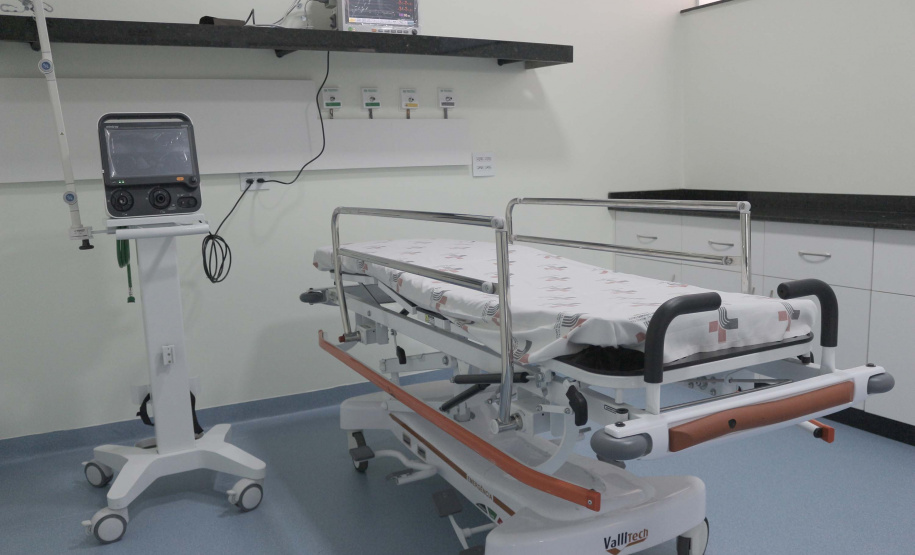 O Hospital Municipal Germano Lauck, de Foz do Iguaçu, recebeu 20 respiradores e 20 monitores para ampliar a ala do Pronto Socorro Respiratório, que vai abrir na próxima semana. Foto:Agência Municipal de Notícias Foz do Iguaçu