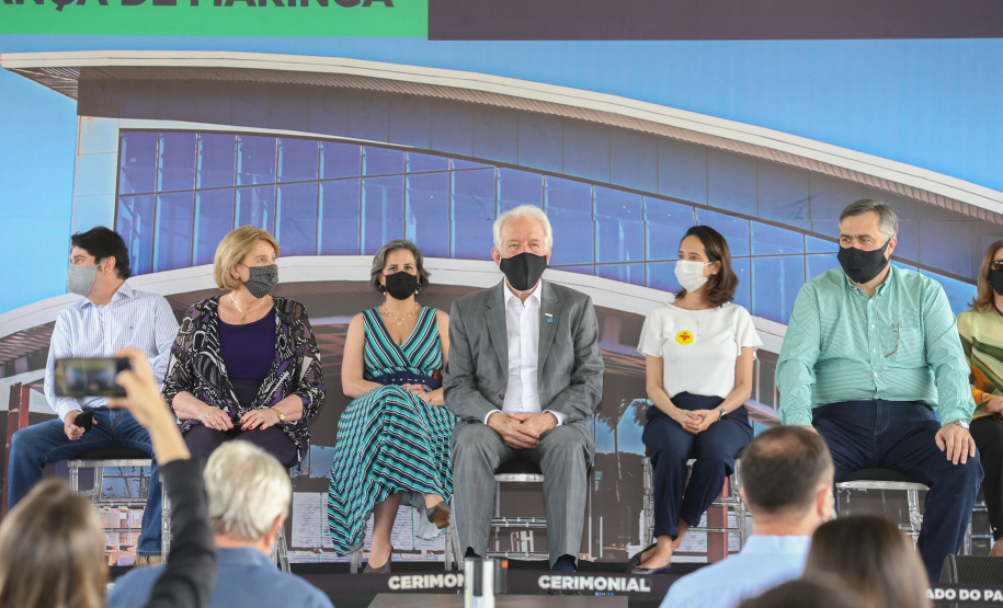 O vice governador Darci Piana e o  secretário de Estado da Saude Beto Preto  assinam o repasse de recursos ao Hospital da Criança para conclusao das obras.   18/09/2020 -  Foto: Geraldo Bubniak/AEN