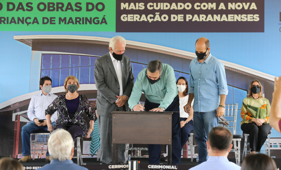 O vice governador Darci Piana e o  secretário de Estado da Saude Beto Preto  assinam o repasse de recursos ao Hospital da Criança para conclusao das obras.   18/09/2020 -  Foto: Geraldo Bubniak/AEN