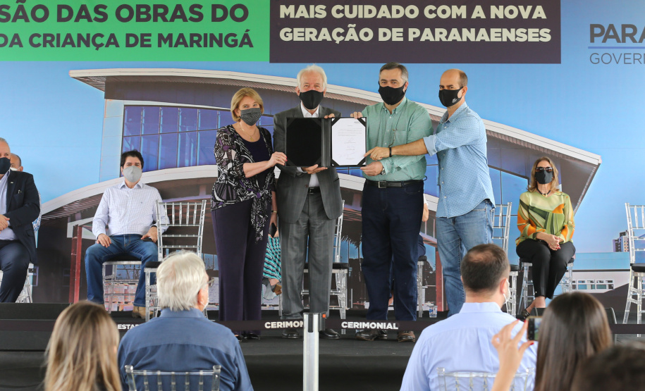 O vice governador Darci Piana e o  secretário de Estado da Saude Beto Preto  assinam o repasse de recursos ao Hospital da Criança para conclusao das obras.   18/09/2020 -  Foto: Geraldo Bubniak/AEN
