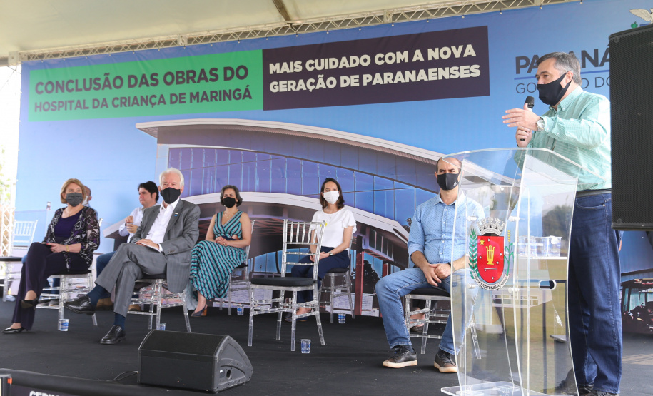 O vice governador Darci Piana e o  secretário de Estado da Saude Beto Preto  assinam o repasse de recursos ao Hospital da Criança para conclusao das obras.   18/09/2020 -  Foto: Geraldo Bubniak/AEN