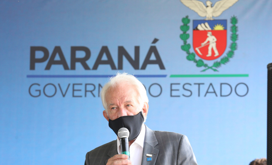 O vice governador Darci Piana e o  secretário de Estado da Saude Beto Preto  assinam o repasse de recursos ao Hospital da Criança para conclusao das obras.   18/09/2020 -  Foto: Geraldo Bubniak/AEN