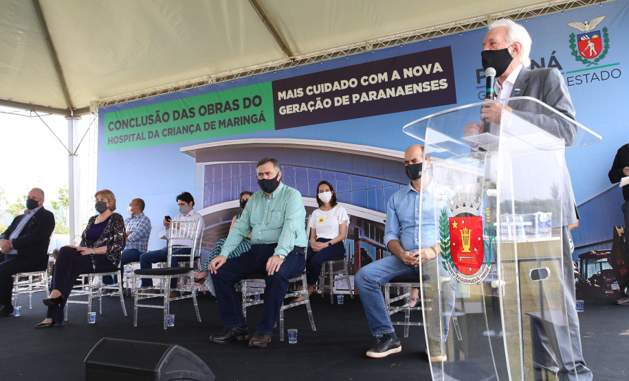O vice governador Darci Piana e o  secretário de Estado da Saude Beto Preto  assinam o repasse de recursos ao Hospital da Criança para conclusao das obras.   18/09/2020 -  Foto: Geraldo Bubniak/AEN
