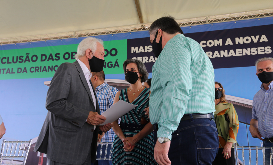O vice governador Darci Piana e o  secretário de Estado da Saude Beto Preto  assinam o repasse de recursos ao Hospital da Criança para conclusao das obras.   18/09/2020 -  Foto: Geraldo Bubniak/AEN
