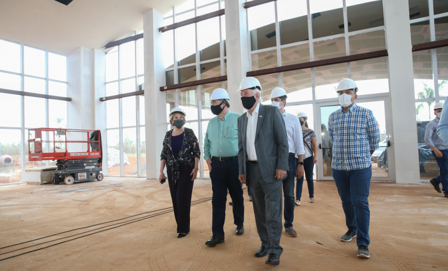 O vice governador Darci Piana e o  secretário de Estado da Saude Beto Preto  assinam o repasse de recursos ao Hospital da Criança para conclusao das obras.   18/09/2020 -  Foto: Geraldo Bubniak/AEN