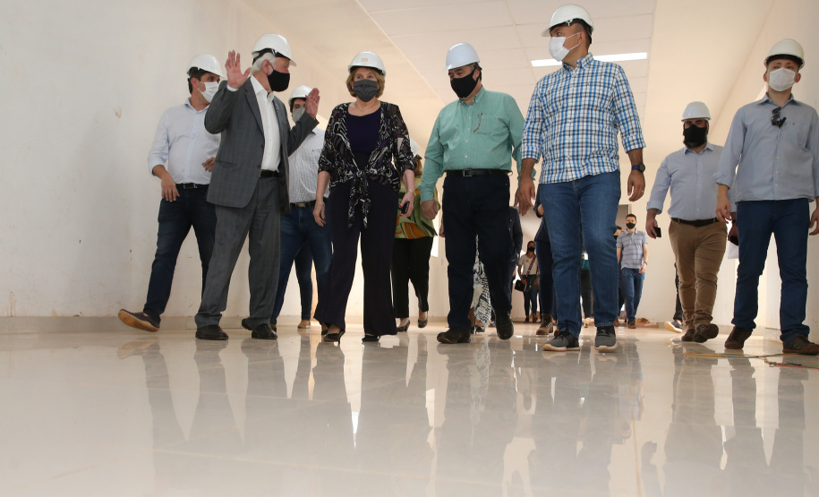 O vice governador Darci Piana e o  secretário de Estado da Saude Beto Preto  assinam o repasse de recursos ao Hospital da Criança para conclusao das obras.   18/09/2020 -  Foto: Geraldo Bubniak/AEN