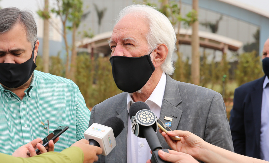 O vice governador Darci Piana e o  secretário de Estado da Saude Beto Preto  assinam o repasse de recursos ao Hospital da Criança para conclusao das obras.   18/09/2020 -  Foto: Geraldo Bubniak/AEN