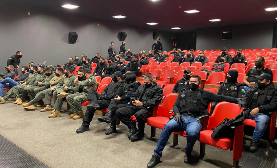 Ação integrada na divisa do PR com SP prendeu quase mil pessoas. FOTO:SESP