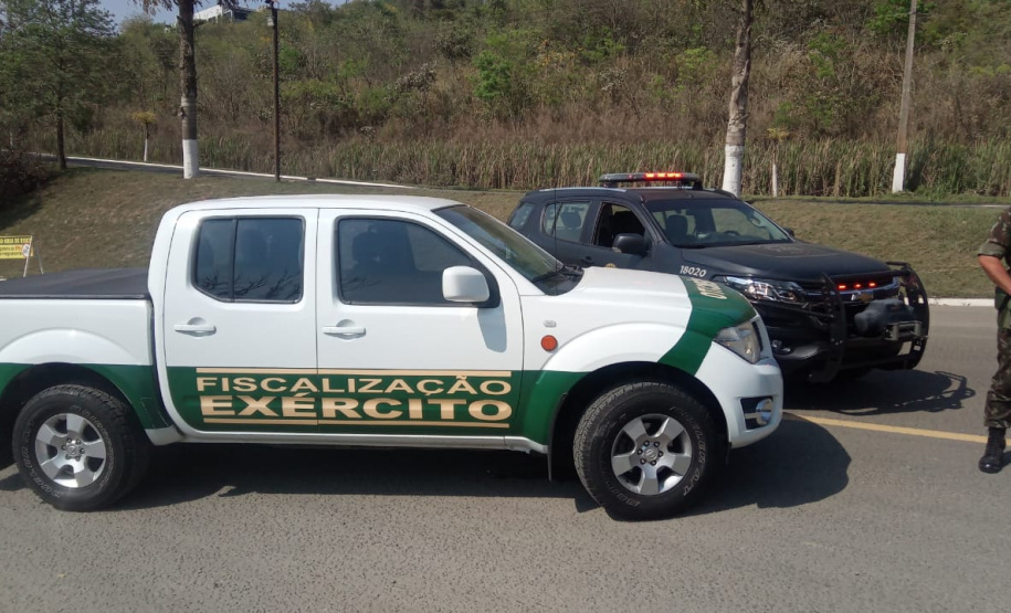 Ação integrada na divisa do PR com SP prendeu quase mil pessoas. FOTO:SESP