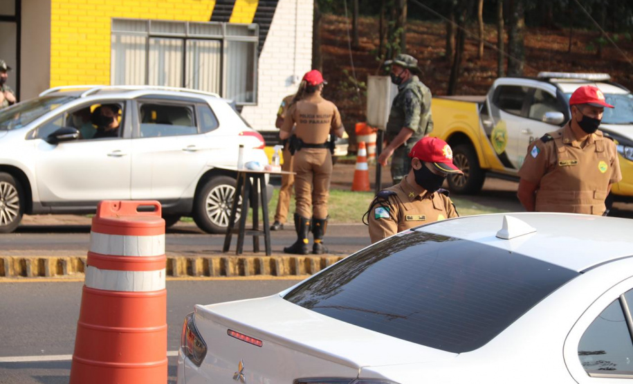 Ação integrada na divisa do PR com SP prendeu quase mil pessoas. FOTO:SESP