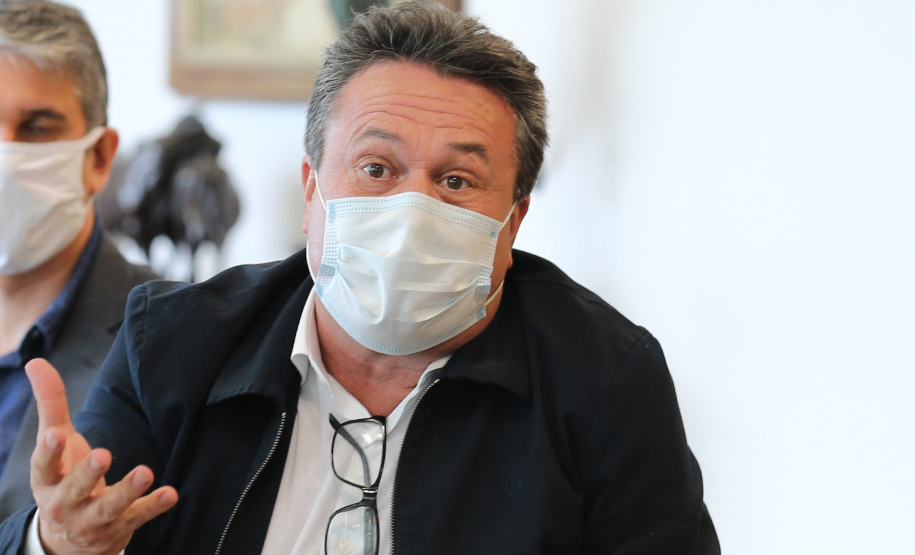 O Governador Carlos Massa Ratinho Junior assina, nesta segunda-feira (21), convenio com a Fundação O Boticário representada pelo CEO do Grupo,  Artur Grynbaum.  Curitiba, 21/09/2020. Foto: Geraldo Bubniak/AEN