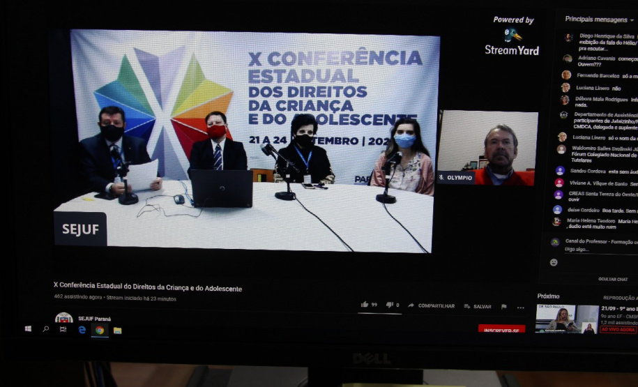 A presidente do Conselho Estadual da Criança e Adolescente (Cedca) e chefe do Departamento de Políticas para Crianças e Adolescentes da Secretaria da Justiça, Família e Trabalho (Sejuf), Angela Mendonça, abriu oficialmente a Conferência nesta segunda-feira para mais de 700 pessoas enaltecendo o trabalho realizado pelo secretário Ney Leprevost, que possibilitou a implantação no Paraná do Orçamento da Criança e do Adolescente. Foto: SEJUF