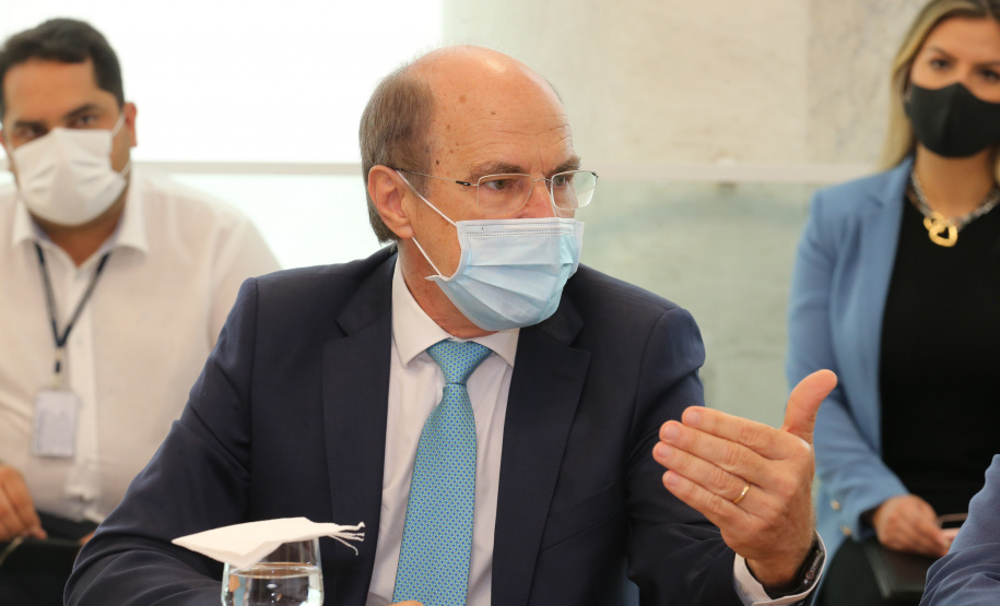 O Governador Carlos Massa Ratinho Junior assina, nesta quarta-feira (23), protocolo de investimentos com a cooperativa paranaense C.Vale representada pelo presidente Alfredo Lang.   Curitiba, 23/09/2020. Foto: Geraldo Bubniak/AEN