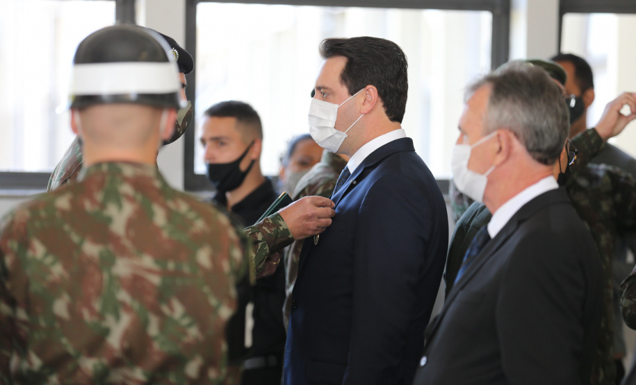 O Governador Carlos Massa Ratinho Junior recebe, nesta quinta-feira (24),  a medalha Exercito Brasileiro no Forte do Pinheirinho.  Curitiba, 24/09/2020. Foto: Geraldo Bubniak/AEN