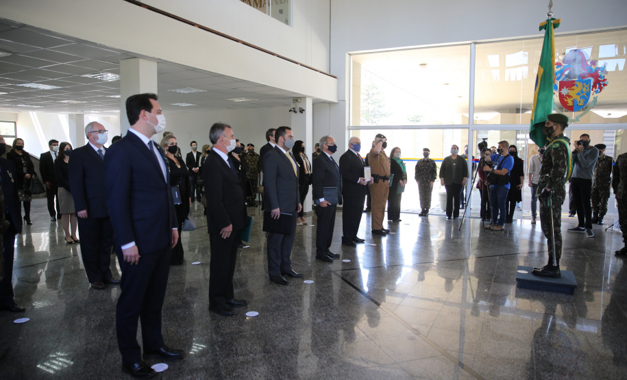 O Governador Carlos Massa Ratinho Junior recebe, nesta quinta-feira (24),  a medalha Exercito Brasileiro no Forte do Pinheirinho.  Curitiba, 24/09/2020. Foto: Geraldo Bubniak/AEN