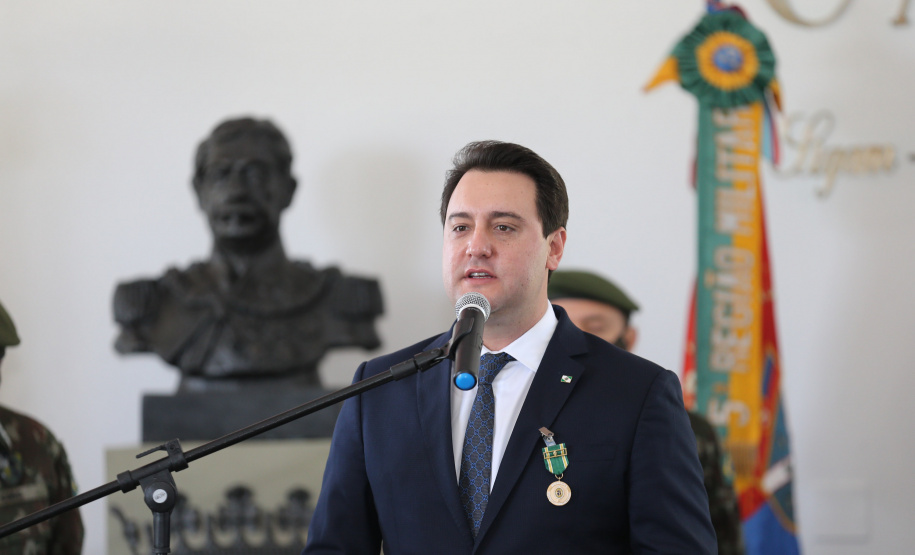 O Governador Carlos Massa Ratinho Junior recebe, nesta quinta-feira (24),  a medalha Exercito Brasileiro no Forte do Pinheirinho.  Curitiba, 24/09/2020. Foto: Geraldo Bubniak/AEN