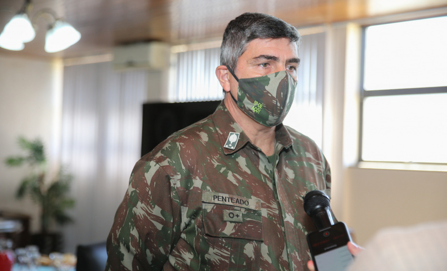 O Governador Carlos Massa Ratinho Junior recebe, nesta quinta-feira (24),  a medalha Exercito Brasileiro no Forte do Pinheirinho.  Curitiba, 24/09/2020. Foto: Geraldo Bubniak/AEN