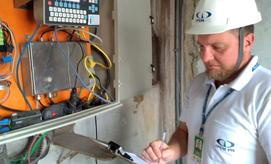 Ipem-PR faz calibração das balanças do corredor de exportação
.Foto:Ipem