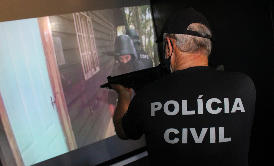 Polícia Civil promove curso de atualização de armamento e tiro
.Foto: Fábio Dias/PCPR