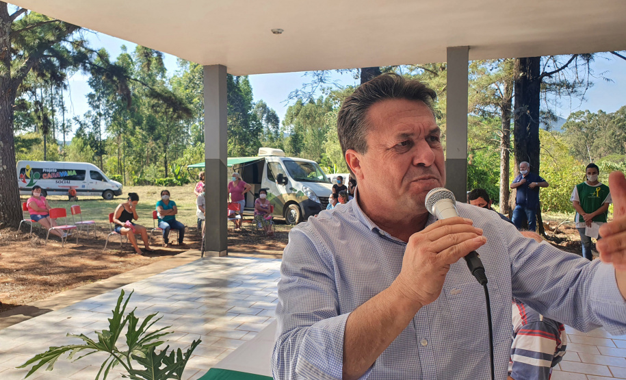 O Instituto Água e Terra (IAT) entregou nesta sexta-feira (25) os documentos para regularização fundiária para 187 famílias de pequenos agricultores do município de Cândido de Abreu, na Região Central do Estado. O IAT é um órgão vinculado à Secretaria do Desenvolvimento Sustentável e do Turismo.
Foto:IAT