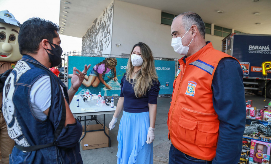 Drive-thru arrecadação de brinquedos PARANÁ PIÁ. Foto: Valdelino Pontes Paraná Piá supera expectativas em arrecadação de brinquedos
. Foto: Valdelino Pontes