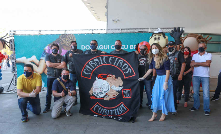 Drive-thru arrecadação de brinquedos PARANÁ PIÁ. Foto: Valdelino Pontes Paraná Piá supera expectativas em arrecadação de brinquedos
. Foto: Valdelino Pontes