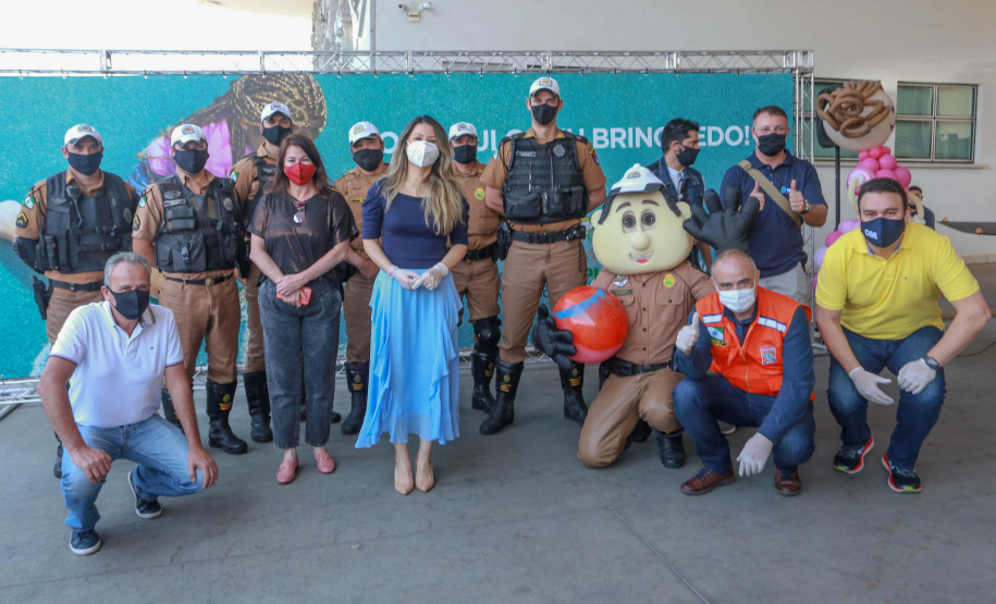 Drive-thru arrecadação de brinquedos PARANÁ PIÁ. Foto: Valdelino Pontes Paraná Piá supera expectativas em arrecadação de brinquedos
. Foto: Valdelino Pontes