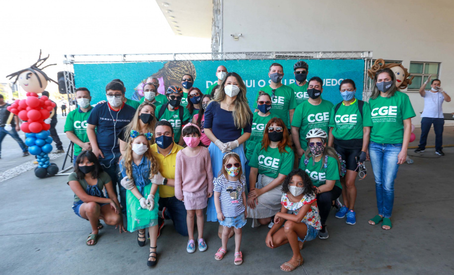 Drive-thru arrecadação de brinquedos PARANÁ PIÁ. Foto: Valdelino Pontes Paraná Piá supera expectativas em arrecadação de brinquedos
. Foto: Valdelino Pontes