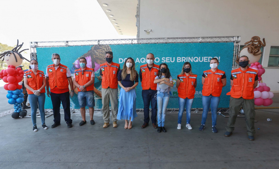Drive-thru arrecadação de brinquedos PARANÁ PIÁ. Foto: Valdelino Pontes Paraná Piá supera expectativas em arrecadação de brinquedos
. Foto: Valdelino Pontes