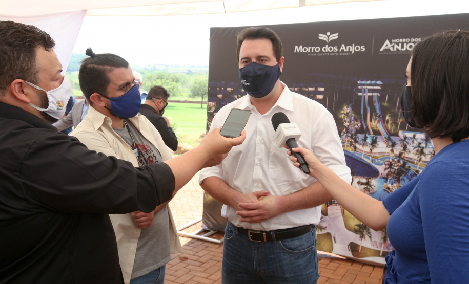 A cidade de Bandeirantes, no Norte Pioneiro, tem pouco mais de 30 mil habitantes, mas a população do município quase dobra no dia de São Miguel Arcanjo