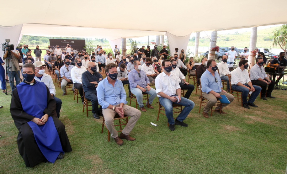 A cidade de Bandeirantes, no Norte Pioneiro, tem pouco mais de 30 mil habitantes, mas a população do município quase dobra no dia de São Miguel Arcanjo
