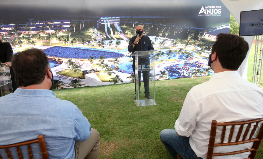 A cidade de Bandeirantes, no Norte Pioneiro, tem pouco mais de 30 mil habitantes, mas a população do município quase dobra no dia de São Miguel Arcanjo