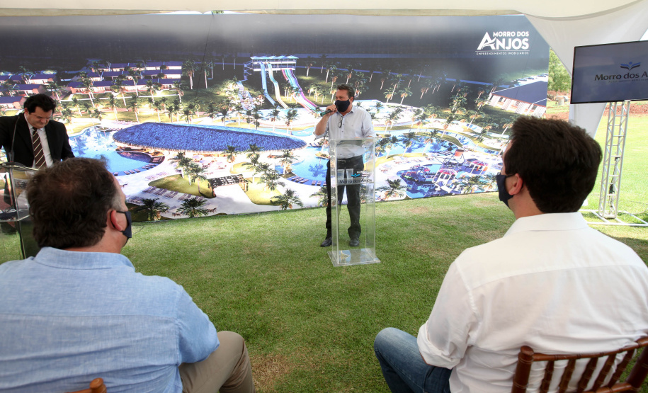 A cidade de Bandeirantes, no Norte Pioneiro, tem pouco mais de 30 mil habitantes, mas a população do município quase dobra no dia de São Miguel Arcanjo