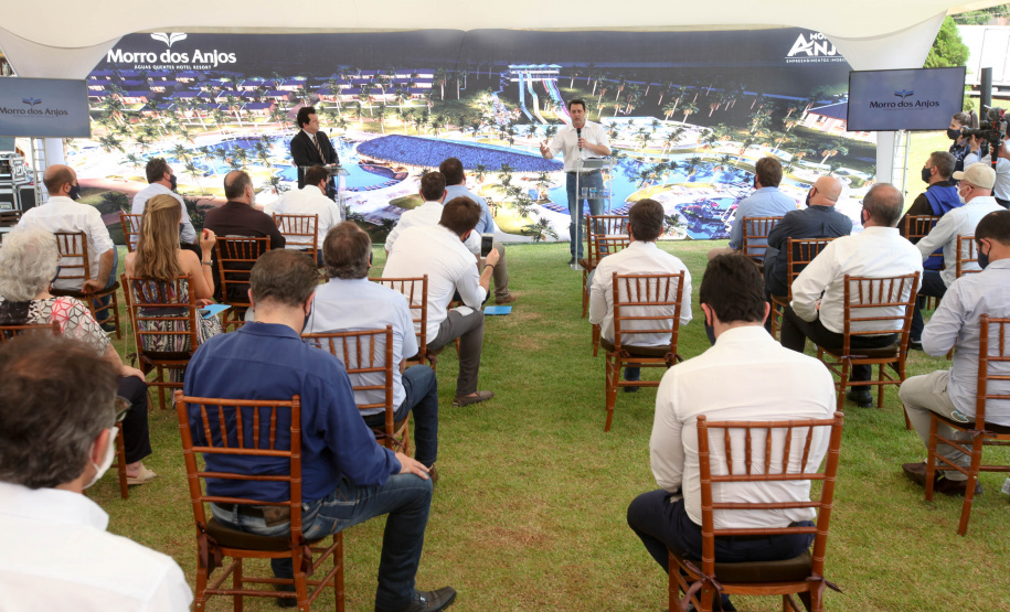 A cidade de Bandeirantes, no Norte Pioneiro, tem pouco mais de 30 mil habitantes, mas a população do município quase dobra no dia de São Miguel Arcanjo