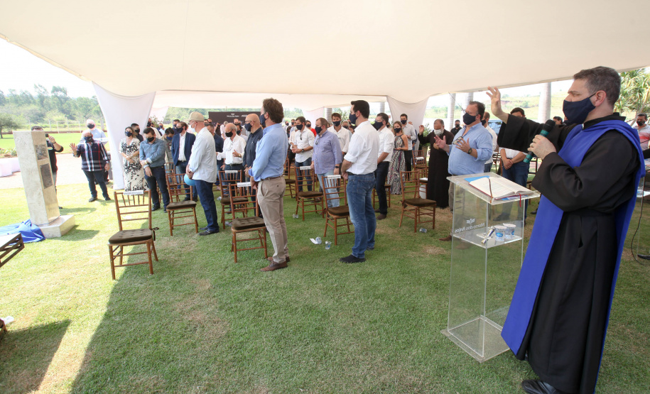 A cidade de Bandeirantes, no Norte Pioneiro, tem pouco mais de 30 mil habitantes, mas a população do município quase dobra no dia de São Miguel Arcanjo